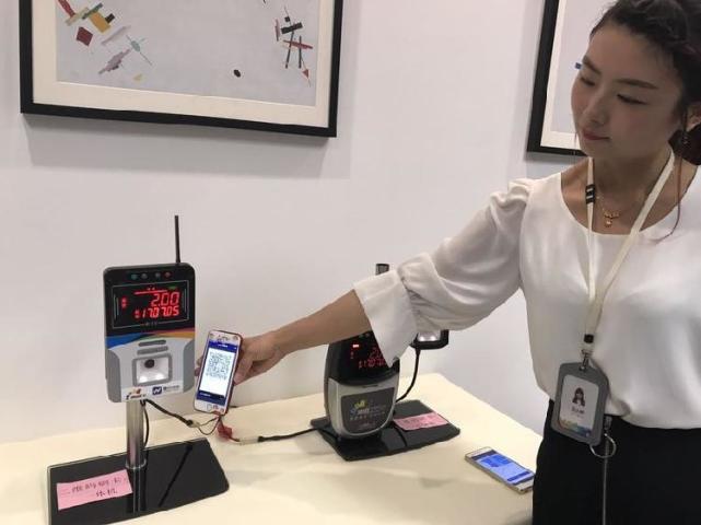 安装这个APP 8月起可扫描二维码坐公交车