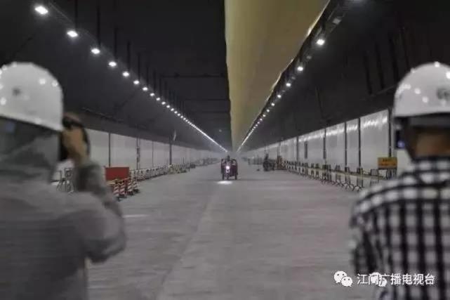 江门人将可穿越海底去香港 只需90分钟