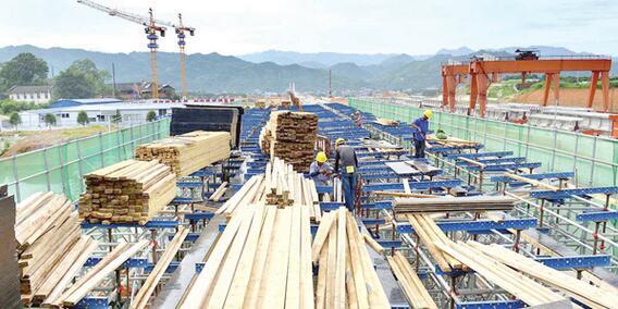 怀邵衡铁路怀化洪江市安江车站建设工地施工忙