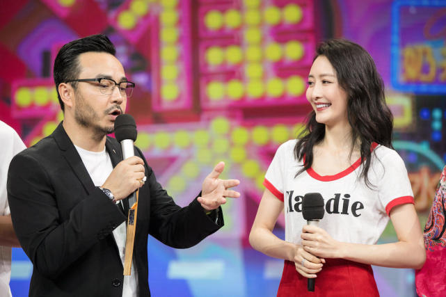 王鸥做客《天天向上》介绍家乡夜市小吃秒变吃