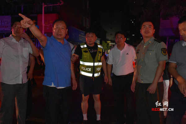 郴州北湖区富民轻纺市场起火 暂无人员伤亡报