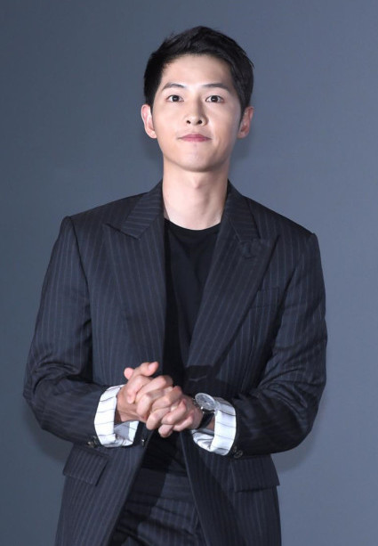 宋慧乔拒接日本车代言 宋仲基：心里为她鼓掌