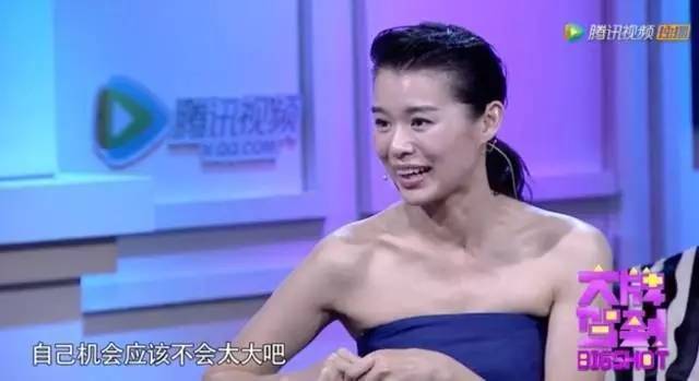 甩了相爱8年的黄宗泽，嫁给大叔环游世界，不漂亮的胡杏儿活出了最美人生！(图17)
