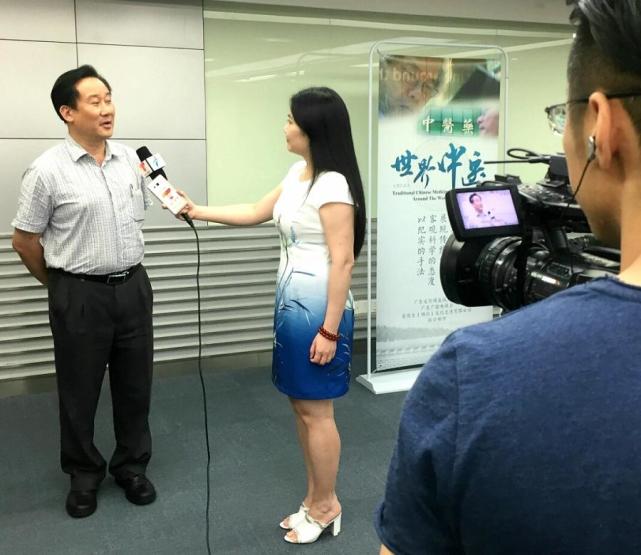 慎海雄调研广东台香港办事处贺《直通粤港澳》