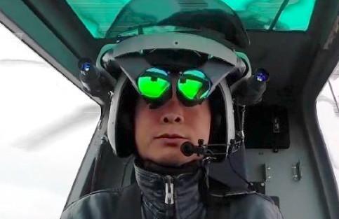 歼20头盔显示器亮相朱日和,AR技术军用仅中美