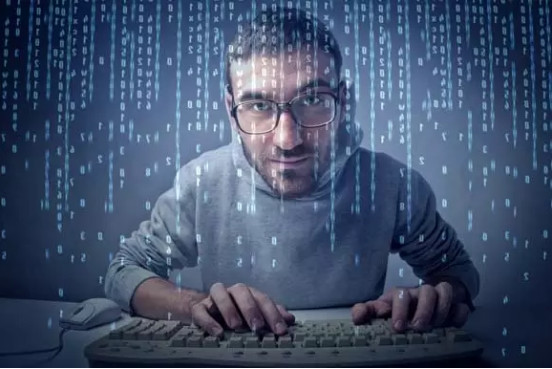 我30岁自教编程，当上初级工程师，几度粗疲力尽念抛却