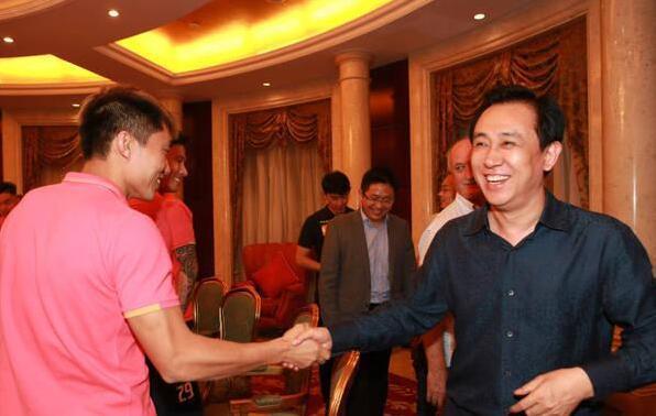 福布斯中国实时富豪榜许家印杀进三甲 恒大股