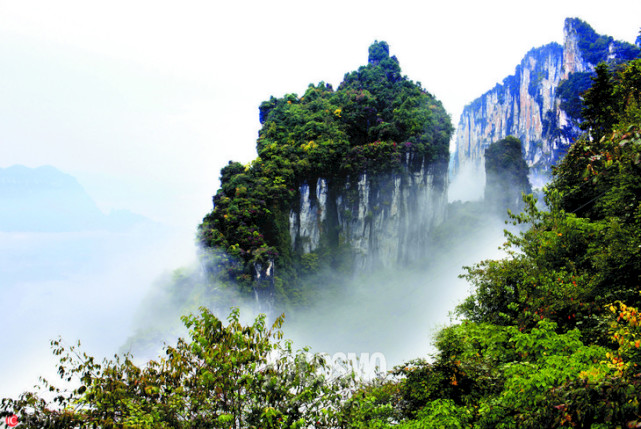 明明轻松40度 这些“火炉”却挤满赴汤蹈火的旅行者