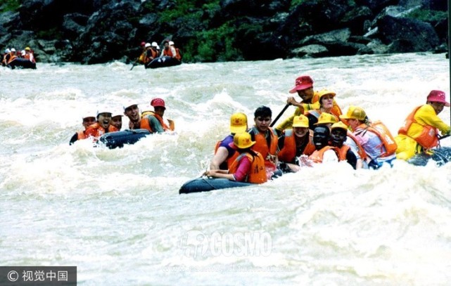 明明轻松40度 这些“火炉”却挤满赴汤蹈火的旅行者