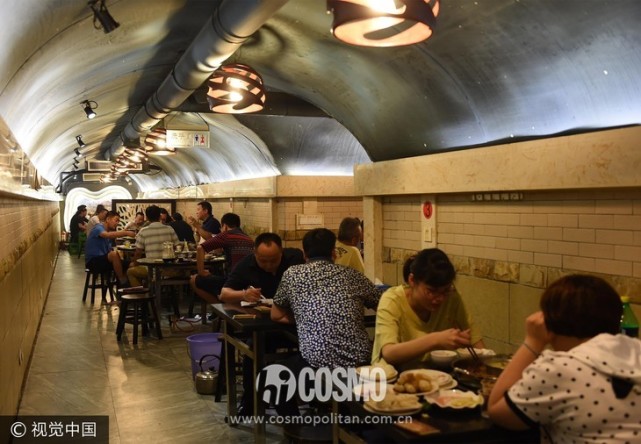 明明轻松40度 这些“火炉”却挤满赴汤蹈火的旅行者