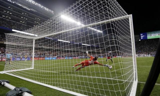 皇马点球5-3取首胜 齐祖儿子扑点制胜