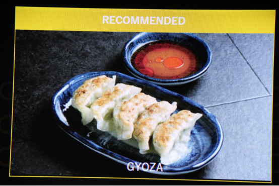 西雅图餐馆用AI机器人向客人推荐拉面