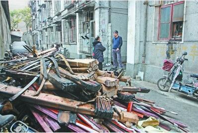 野蛮前女友嫌分手费不够 竟纵火烧房