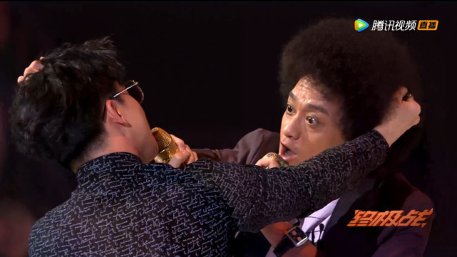 薛之谦强吻花花 杨幂喊话节目组求与选手合作
