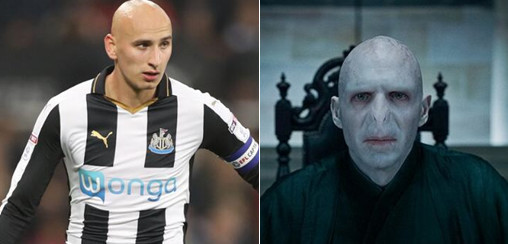 疯了?英超伏地魔又惹事 裁判面前爆踩对手