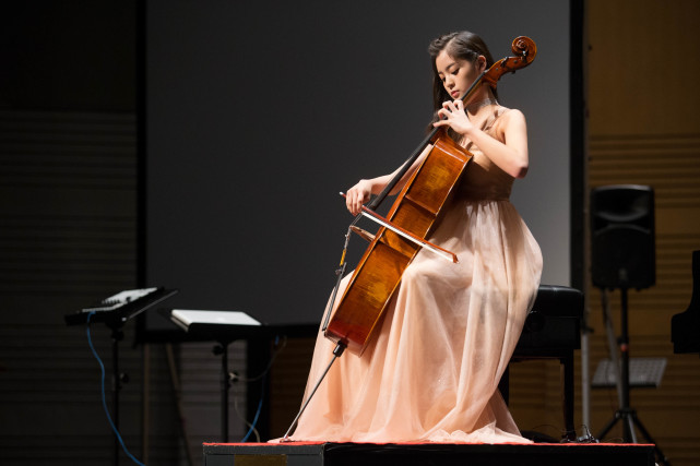 欧阳娜娜北京音乐会奏响大提琴公主用音乐追梦