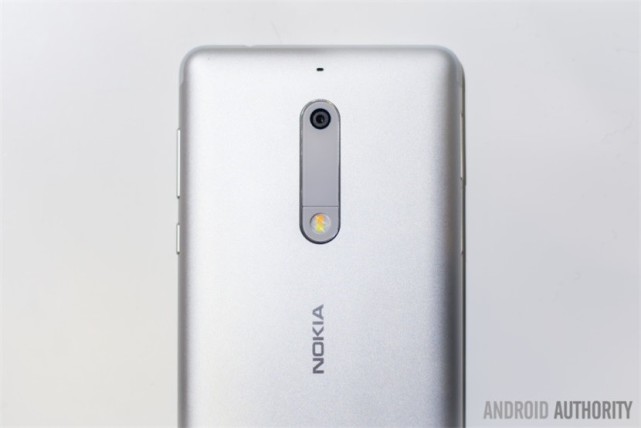 打造经典还是被逼无奈?诺基亚8为啥选摄像头