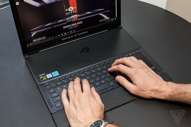 华硕ROG Zephyrus:昂贵的轻薄游戏本 电池寿命