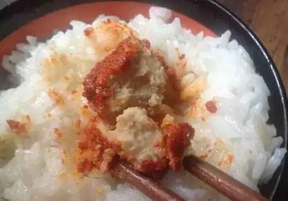 腐乳一直伴随着孩子们的长大没有那么丰富的时候在以前物质条件深受
