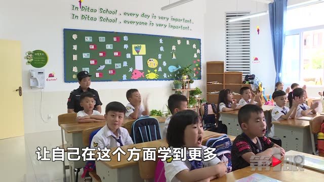 重庆37岁保安辞职考教师 还想办书画展