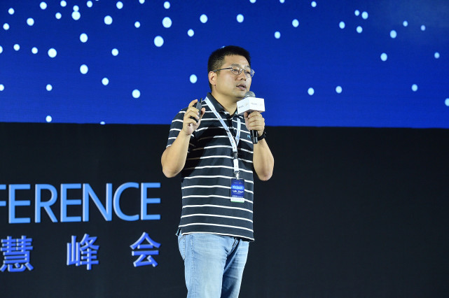 卢青伟:助力企业高效办公,链接企业微信生态