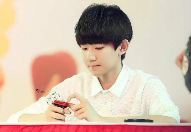 赵丽颖英文名叫砸你俩,明星们的英文名原来都