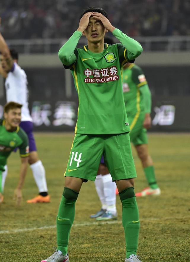 国安铁卫未参加训练 因状态起伏被下放到二队