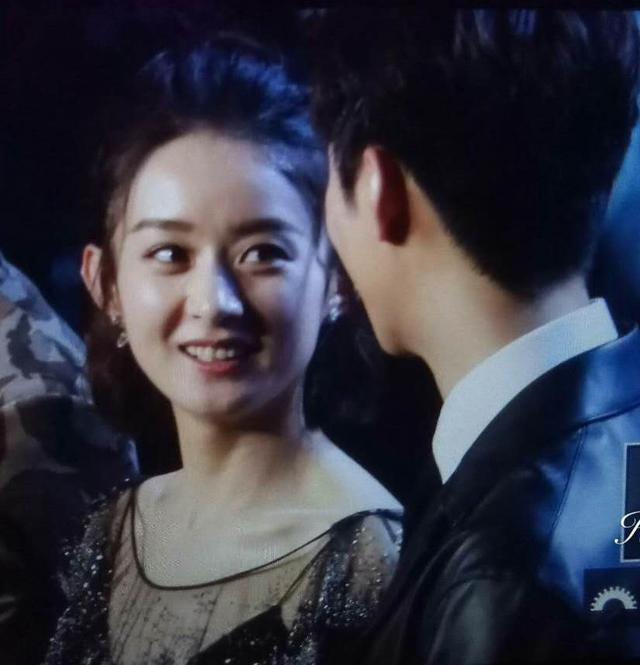 赵丽颖看窦骁的眼神那般柔,窦骁一眼便知眼神里的情话