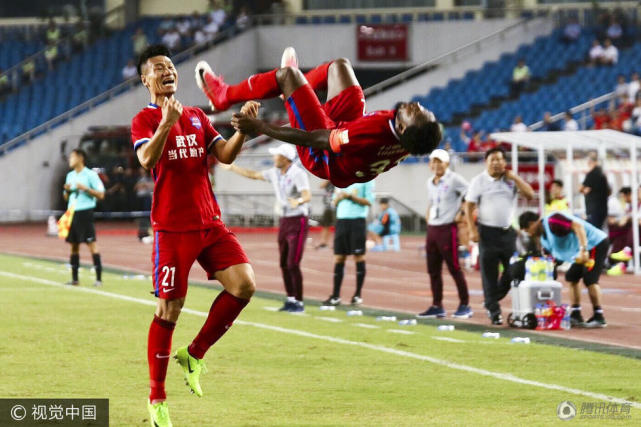 小摩托:难忘两球碾压恒大 梦想进巴西国家队