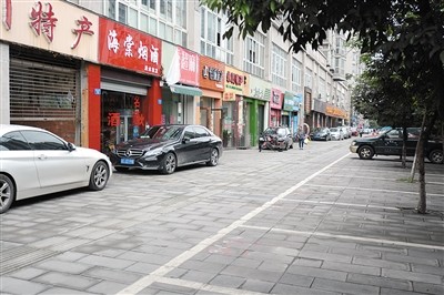 遇见乱停车可拍照举报 这些车牌你认识吗_大渝