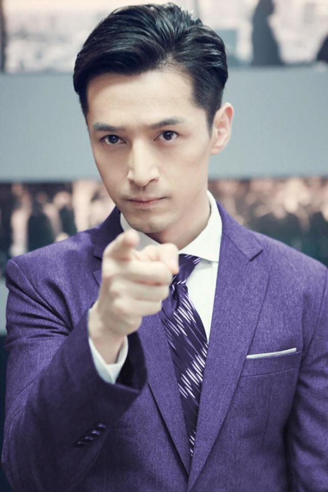 王菲曾用艺名王靖雯,还有哪些明星改过名字?