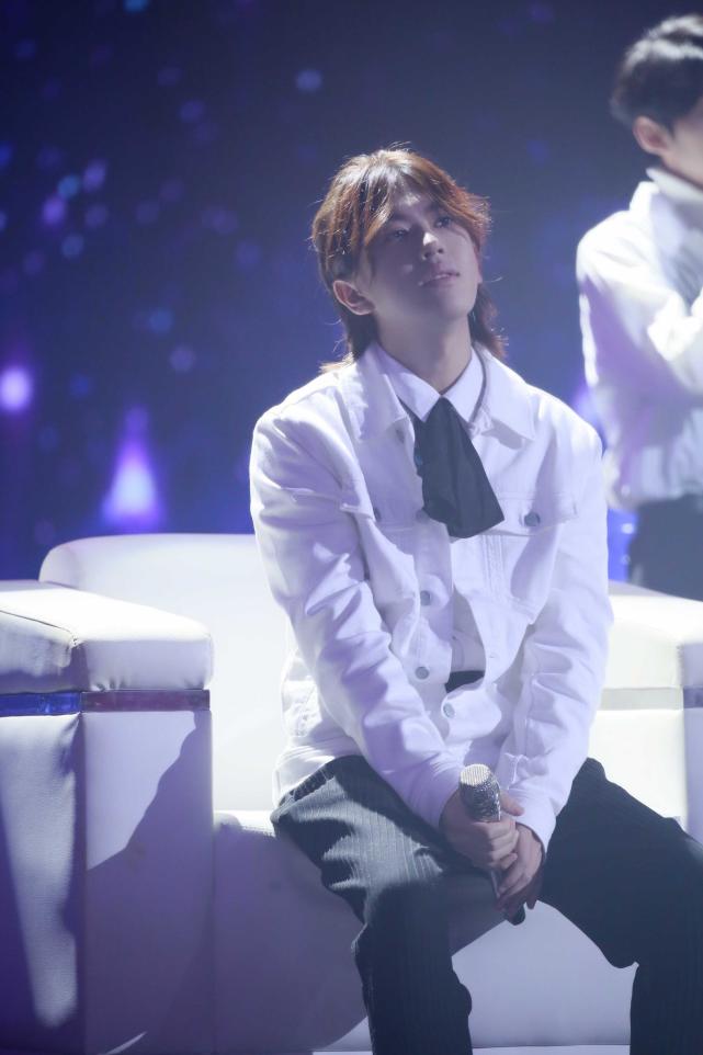 陈萝莉助阵《明日之子》最强厂牌诞生战