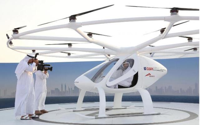 迪拜测试无人机载客 欲在全球首先推出无人驾驶“飞的”