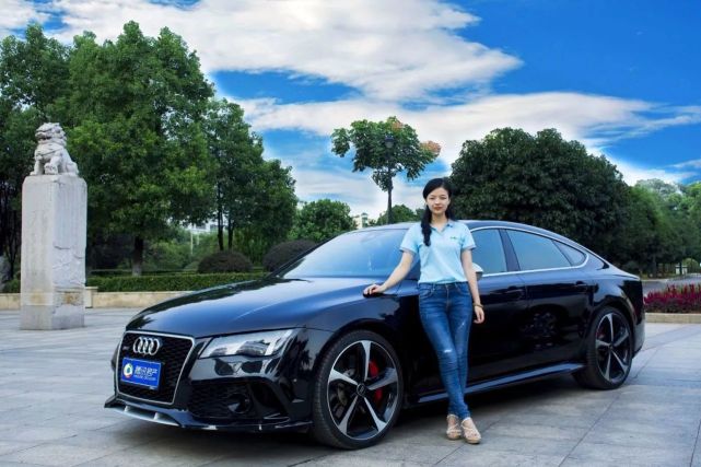另一辆豪华座驾配美女小编 堪称美女与"西装暴徒" " 相信懂车的朋友第