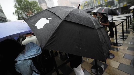 华尔街一投行称iPhone X需求惊人 苹果股价应声反弹