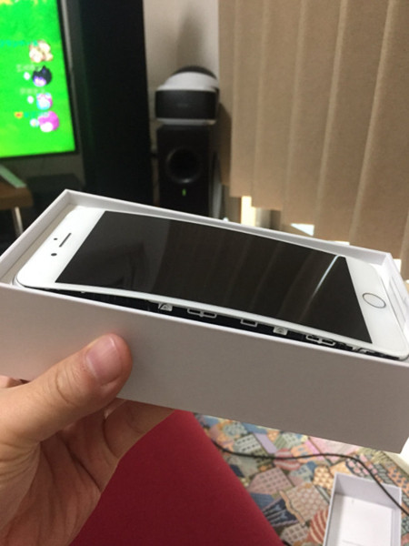 一文读懂iPhone 8爆裂事件 电池可能被冤枉了(组图) - 6