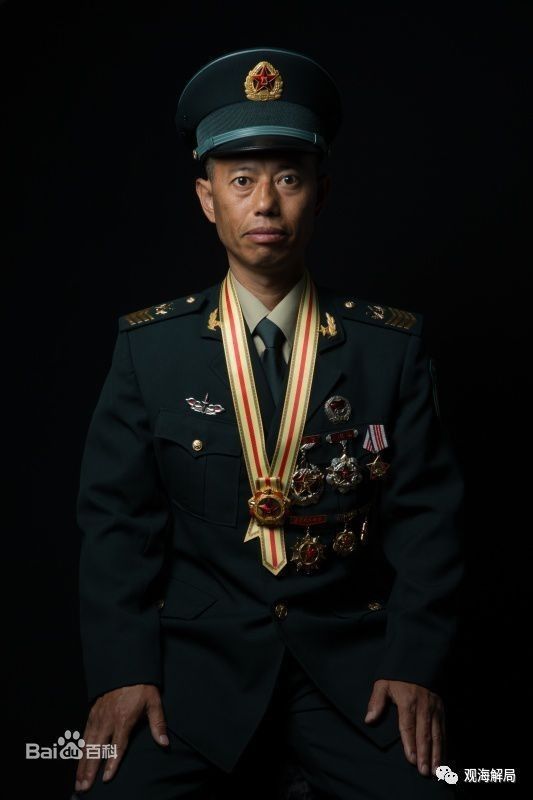 初中结业的他,怎么成了军校的教授?