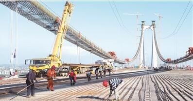 岳阳布局建设干线公路 正步入一小时交通圈