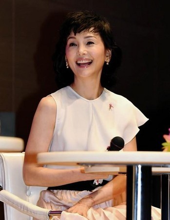 他弃患癌妻子出轨酒店女 还被曝即将离婚娶小