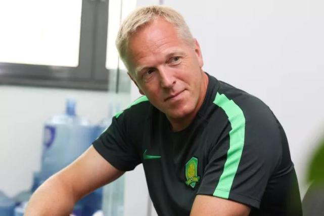 国安体能教练:欣赏施密特足球哲学 李磊身体条