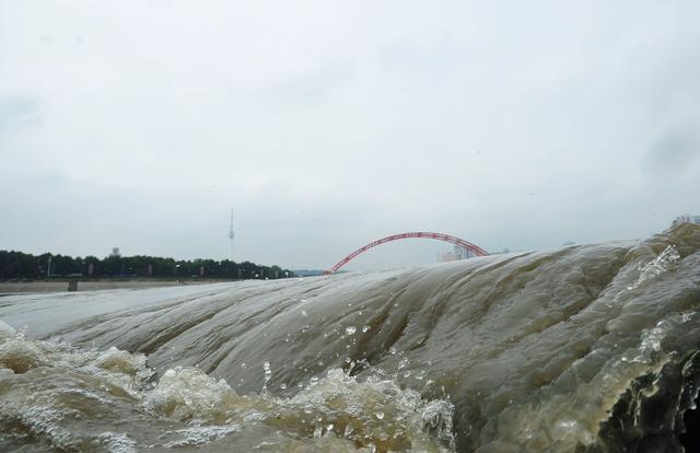 汉江武汉段水位超警戒 防指发布汉江防汛Ⅲ级