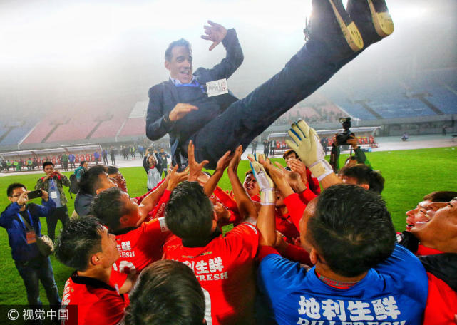 丰体雨夜成就人和升超 十年前那次曾刺痛国安