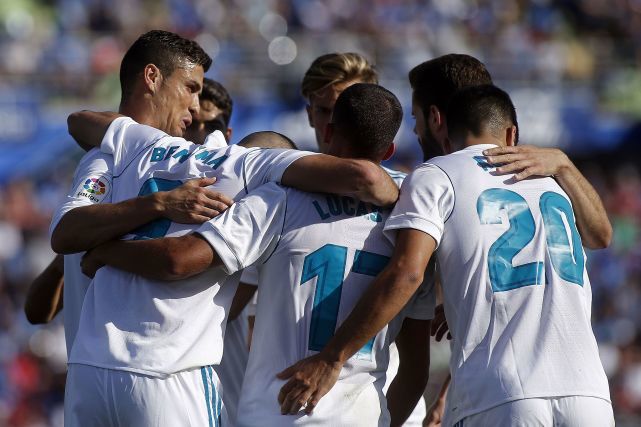 综述-双红会闷平 众豪门爆冷 拜仁皇马曼城巴黎