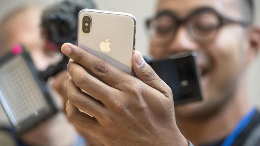 分析师上调苹果股票评级 因iPhone X将推高其利润