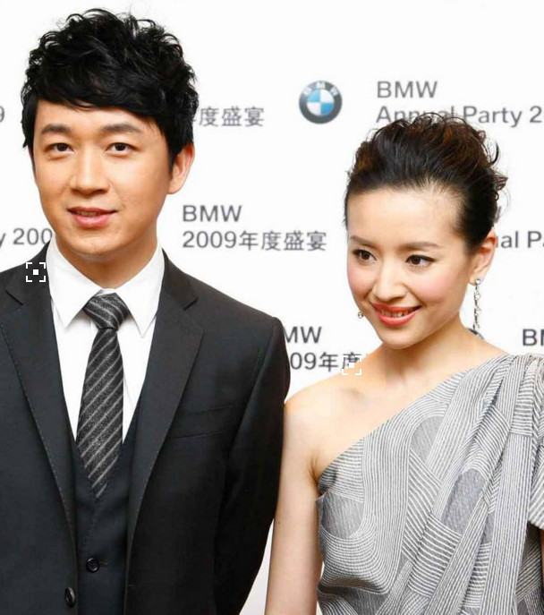潘粤明微博还关注董洁,你觉得潘粤明对董洁还