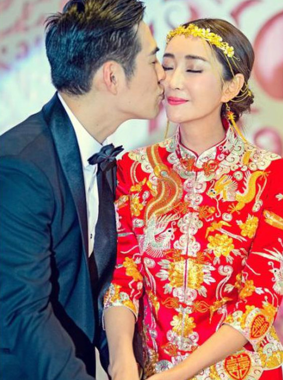 包贝尔夫妻搞怪中式结婚照 baby、刘诗诗、张