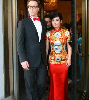 包贝尔夫妻搞怪中式结婚照 baby、刘诗诗、张