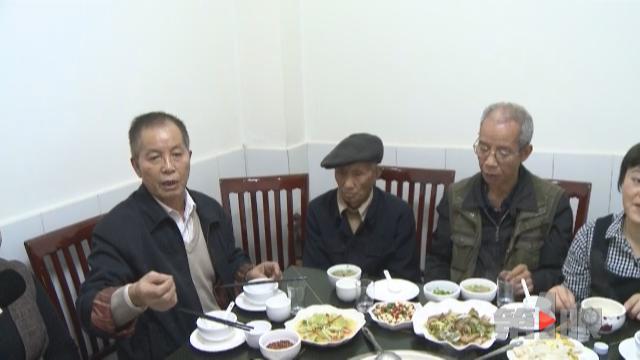男子来重庆寻亲人 一堆表弟冒出来