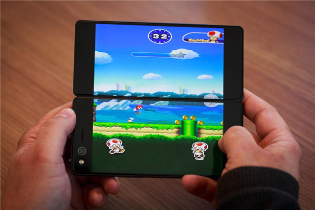 中兴Axon M外媒评测汇总 创意新颖配套应用有