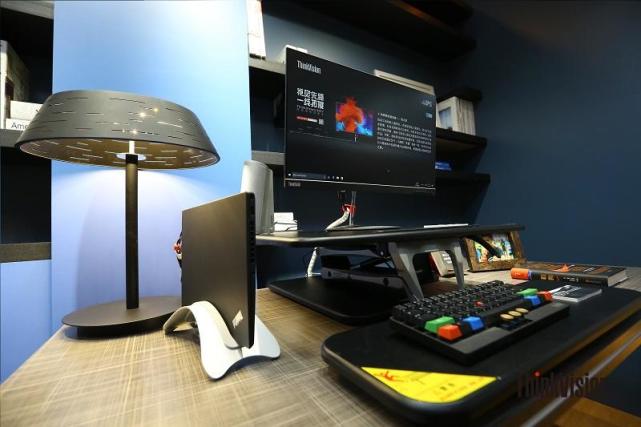 联想ThinkVision发多款显示器：Type-C一线直连